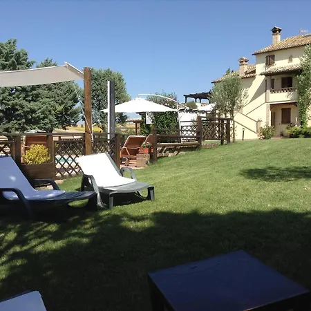 Spacious With Swimming Pool